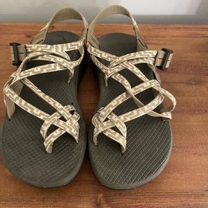 Size 7 Women’s Chaco Sandals with a Tan and White Pattern